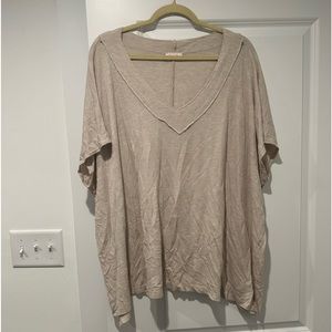 Pink Lily v-neck cream short sleeve shirt